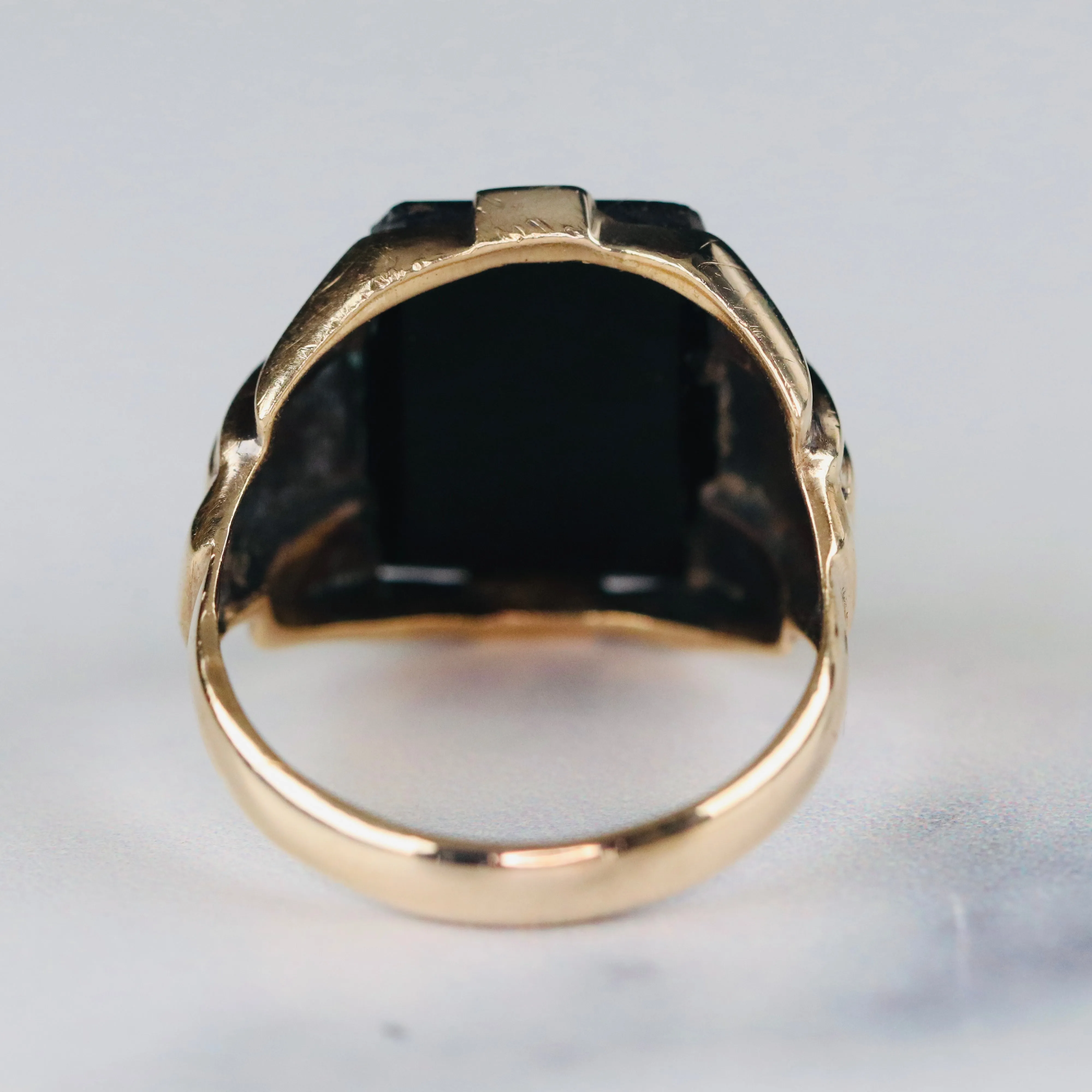 Vintage onyx letter T ring in yellow gold