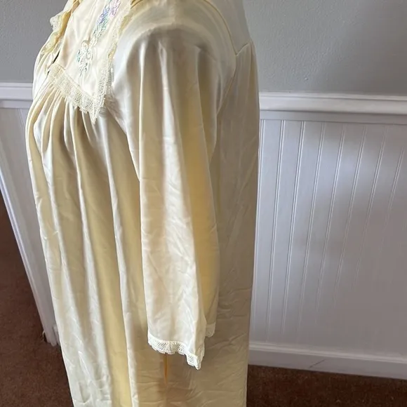 Vintage Shadowline 3 Piece Pajama and Robe  Set