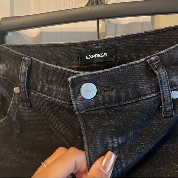 Women’s EXPRESS black distressed skinny high rise jeans size 12R